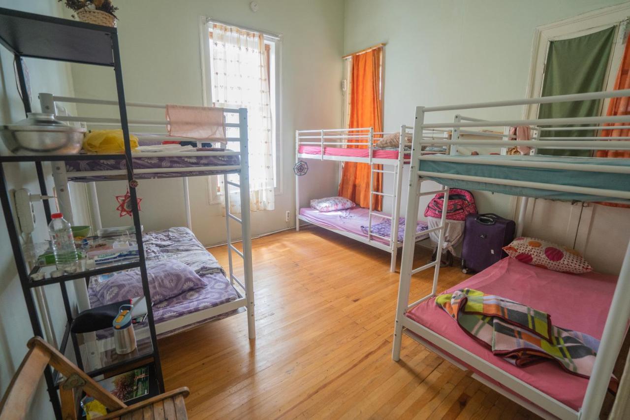 Lotus Garden Hostel Σμύρνη Εξωτερικό φωτογραφία