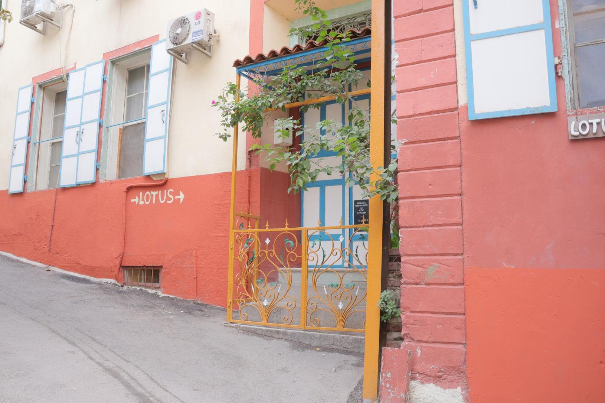 Lotus Garden Hostel Σμύρνη Εξωτερικό φωτογραφία