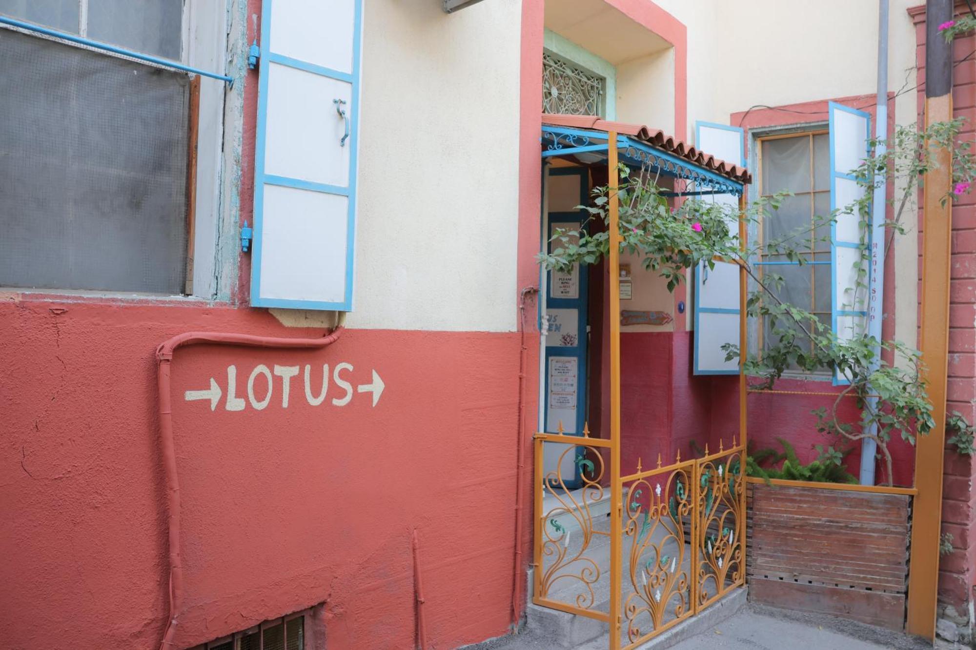 Lotus Garden Hostel Σμύρνη Εξωτερικό φωτογραφία
