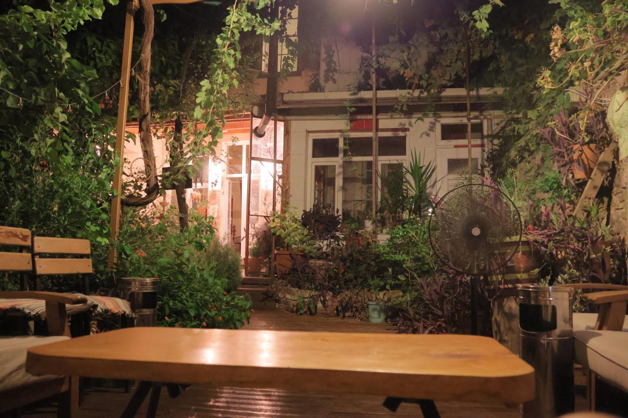 Lotus Garden Hostel Σμύρνη Εξωτερικό φωτογραφία